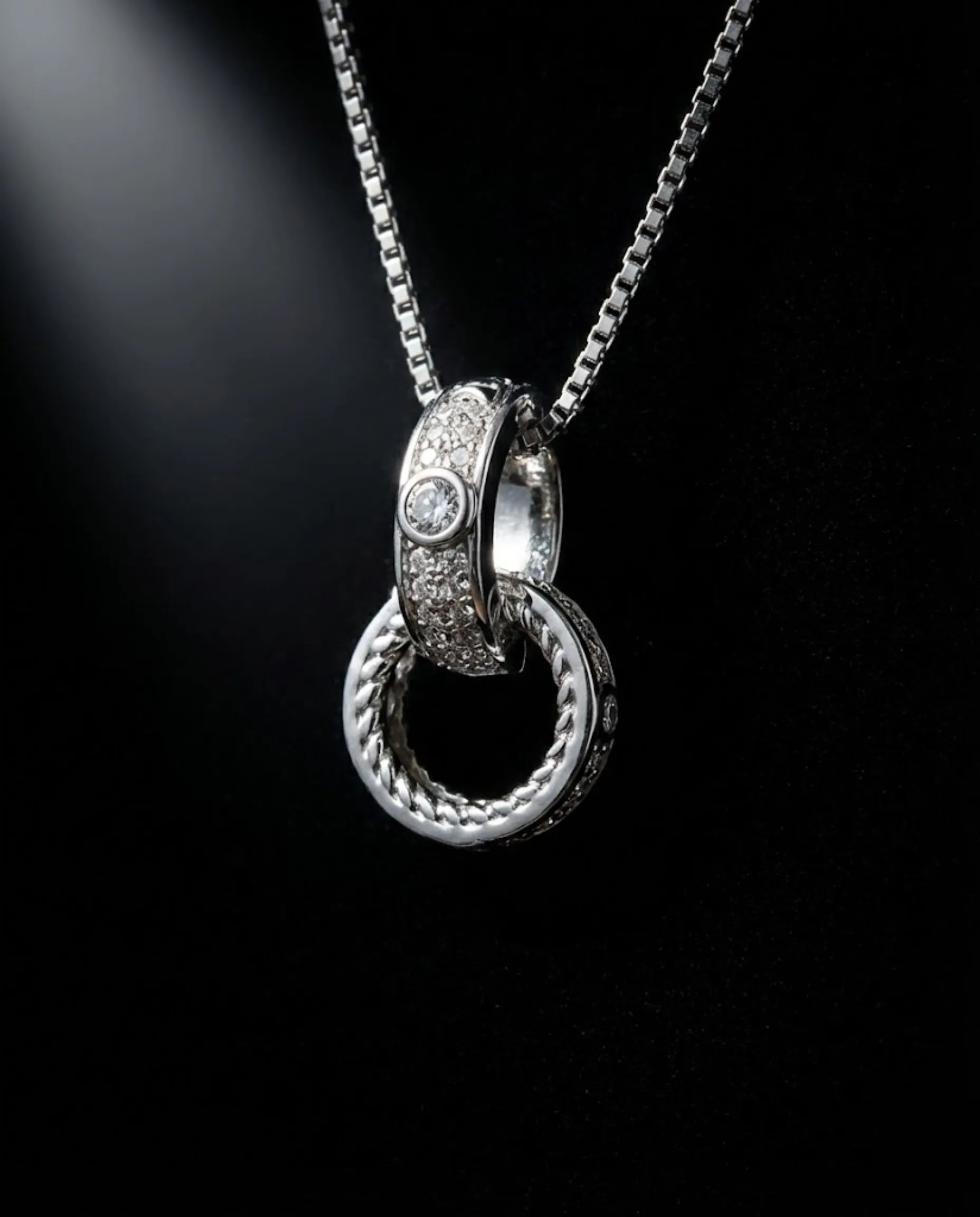 Orneza Silver Interlocking Infinity Circle Pendant Necklace