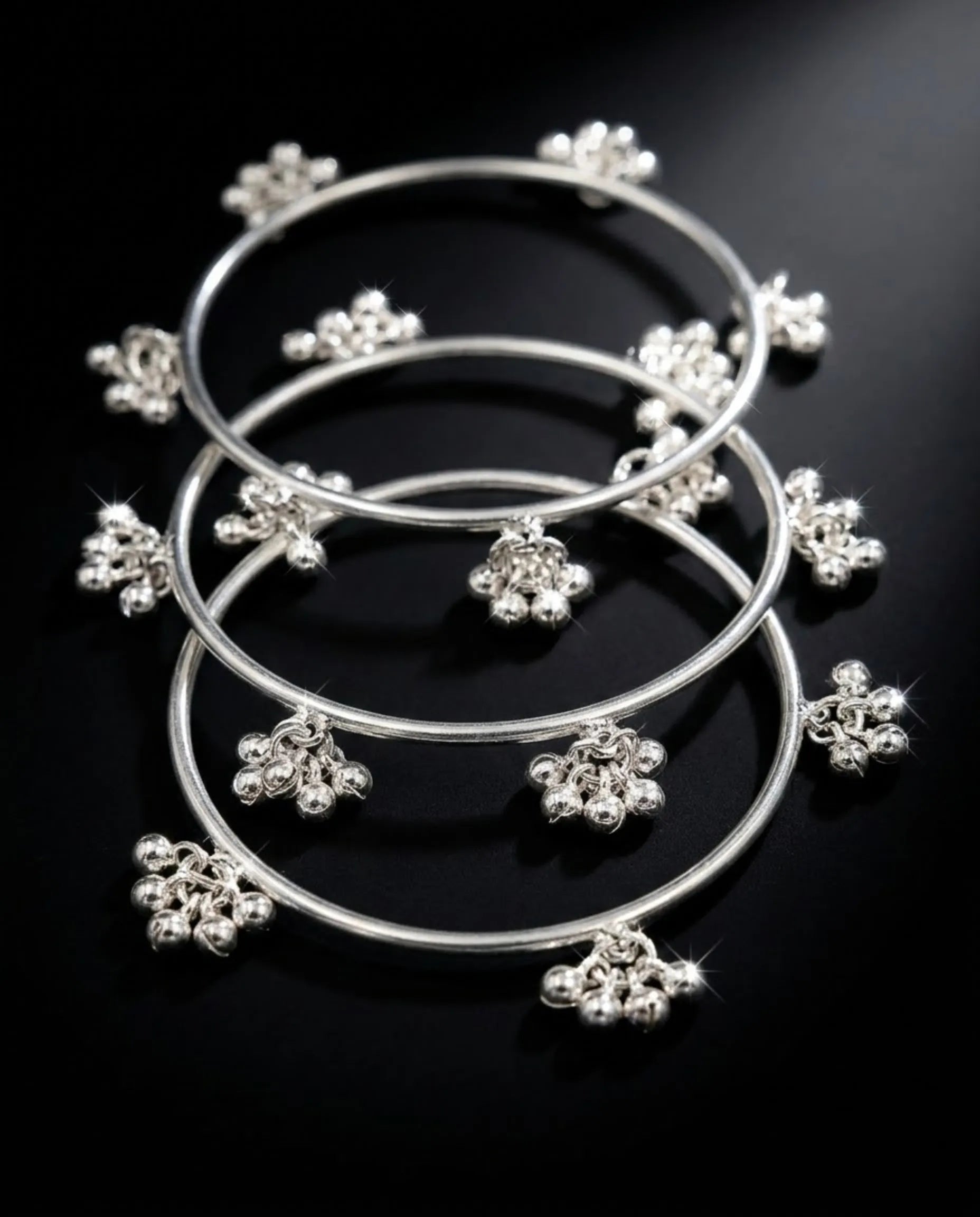 Viral Kashmiri Ghungroo Bangles White Silver Bangle Set (4 Pcs)