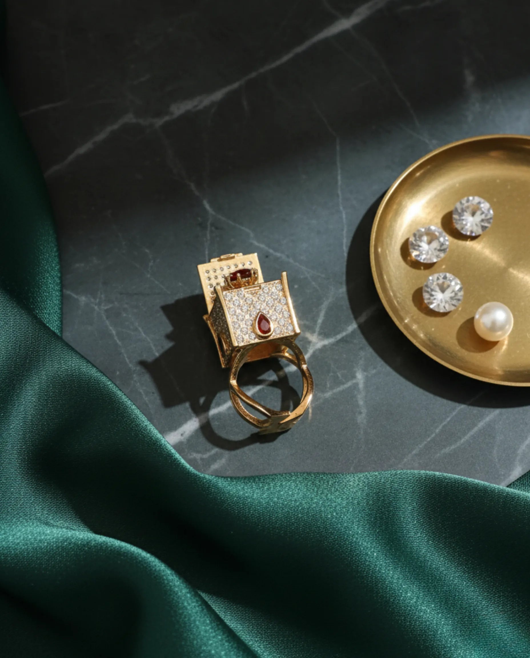 Orneza Royal Box Ring with Heart Ruby and Pavé Crystals