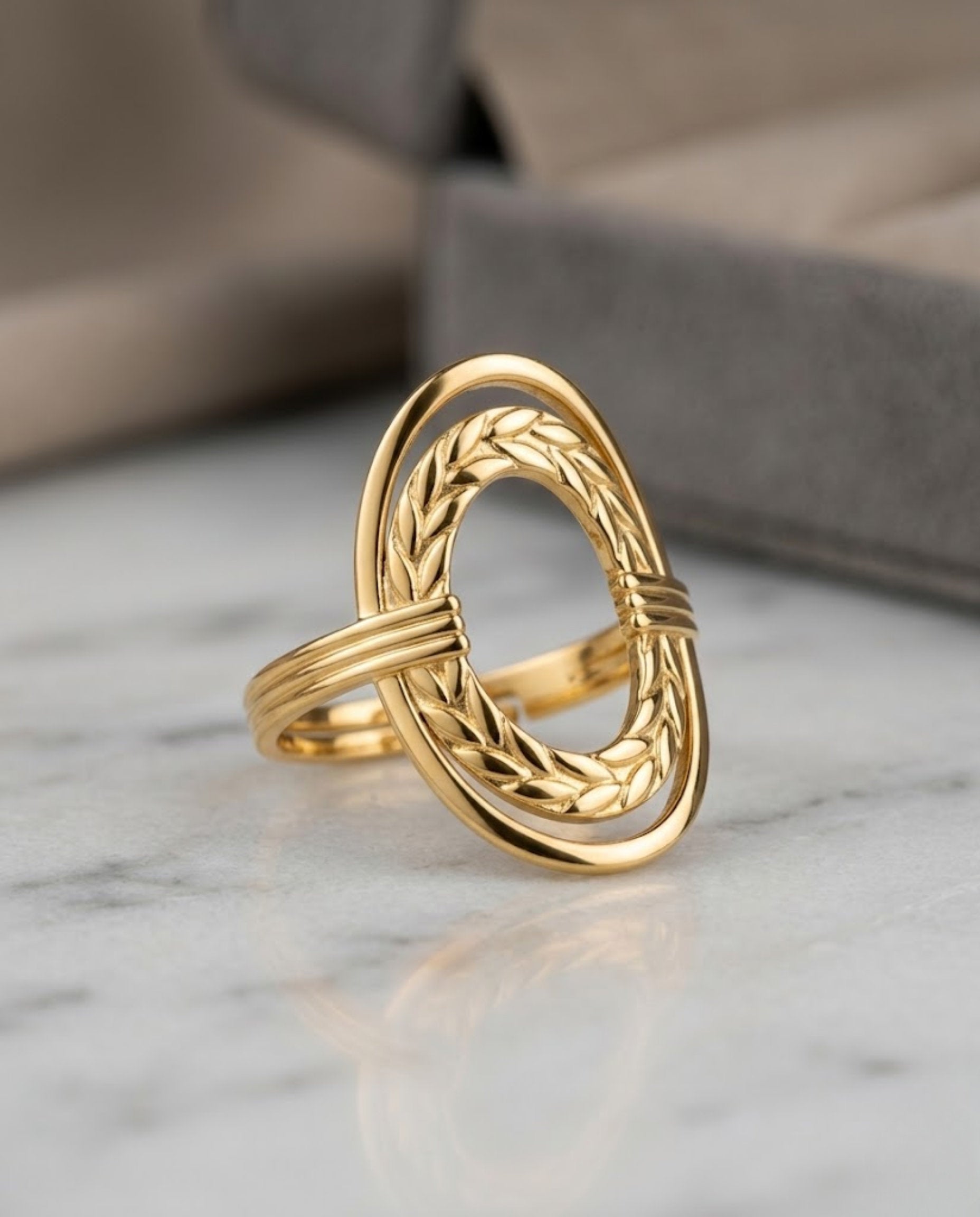 Orneza Laurel Leaf Gold Oval Statement Ring