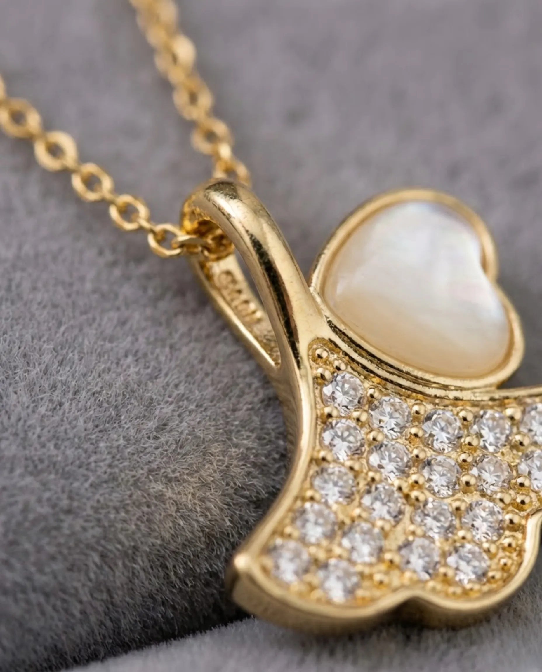 Orneza Gold Plated Heart Shell Fan Pendant Necklace