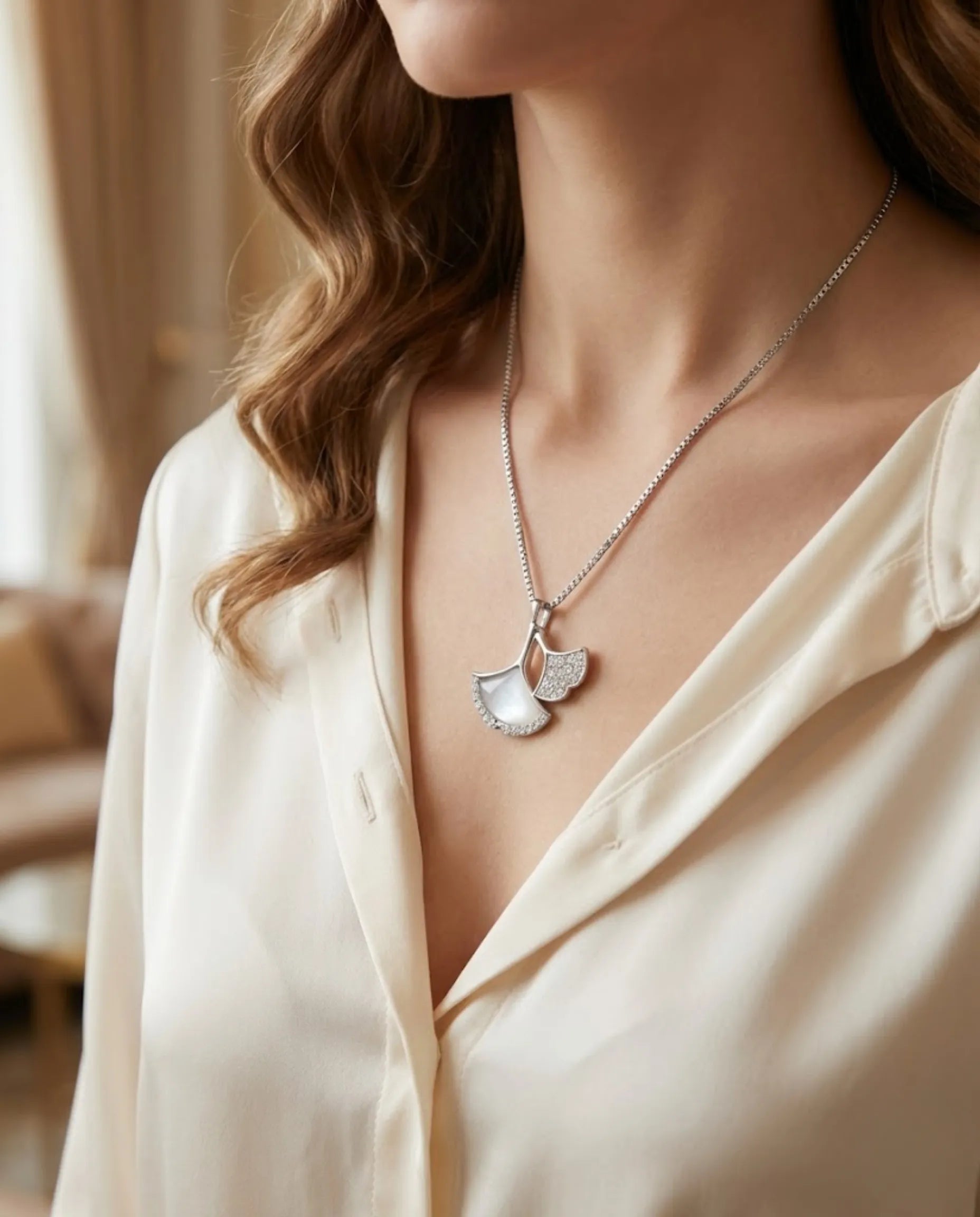 Orneza Silver Ginkgo Leaf Shell Pendant Necklace