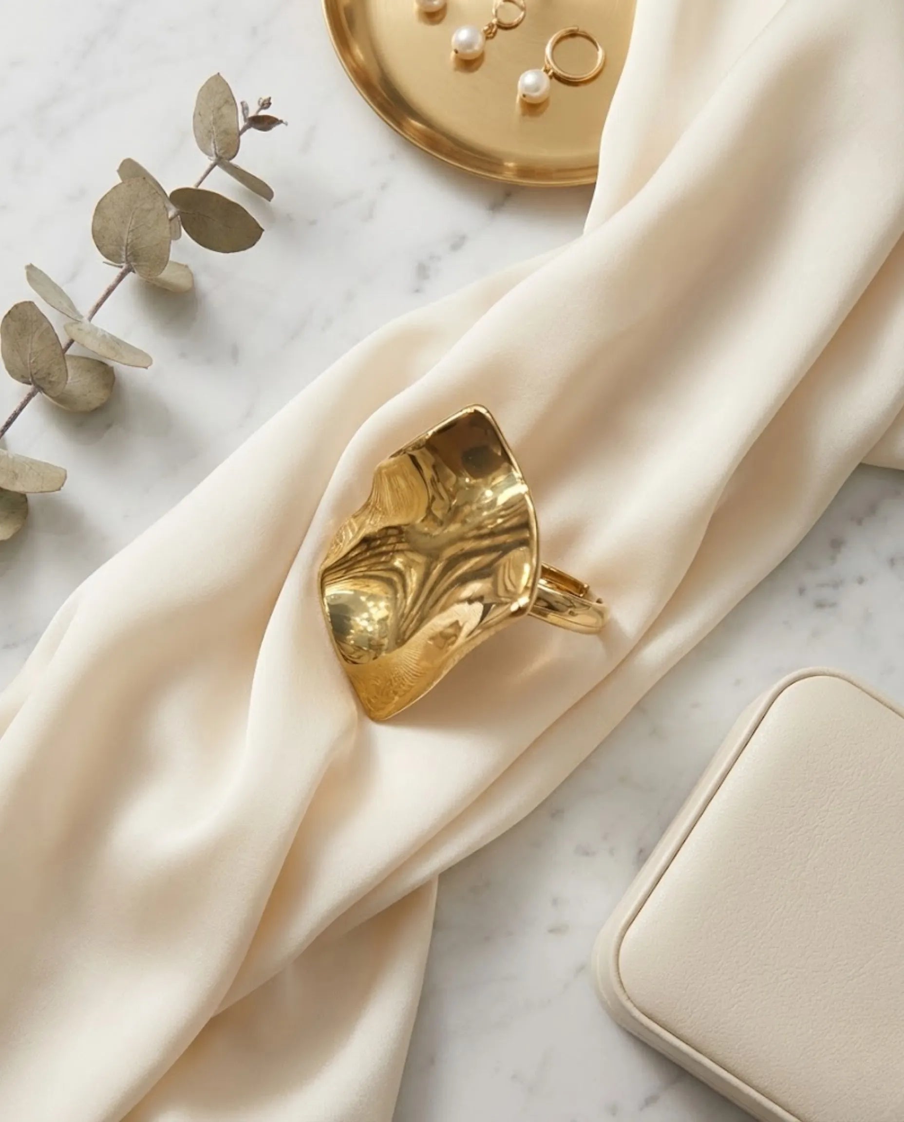 Orneza Liquid Gold Wave Statement Ring