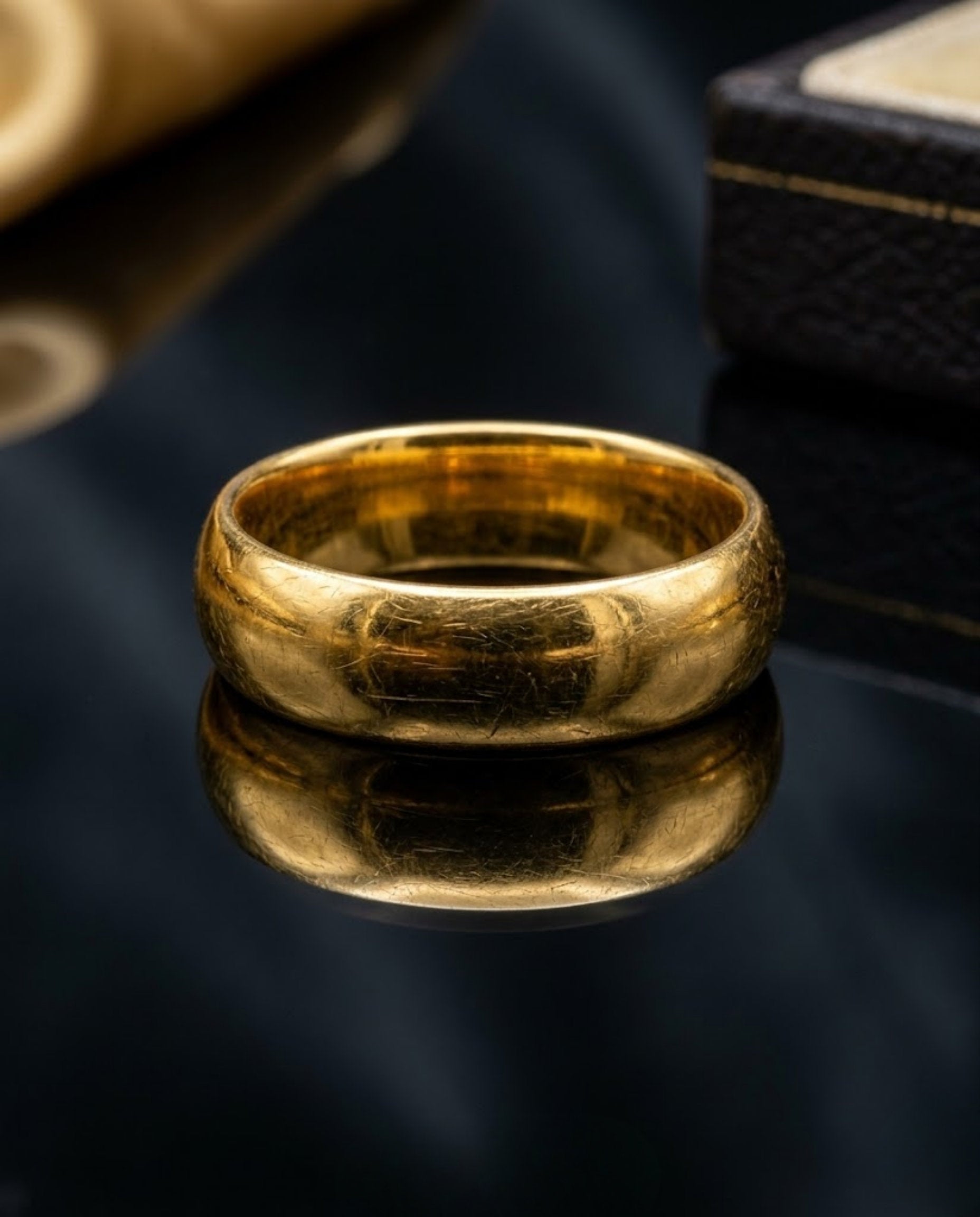 Orneza Eternal Aura Gold Minimalist Band Ring