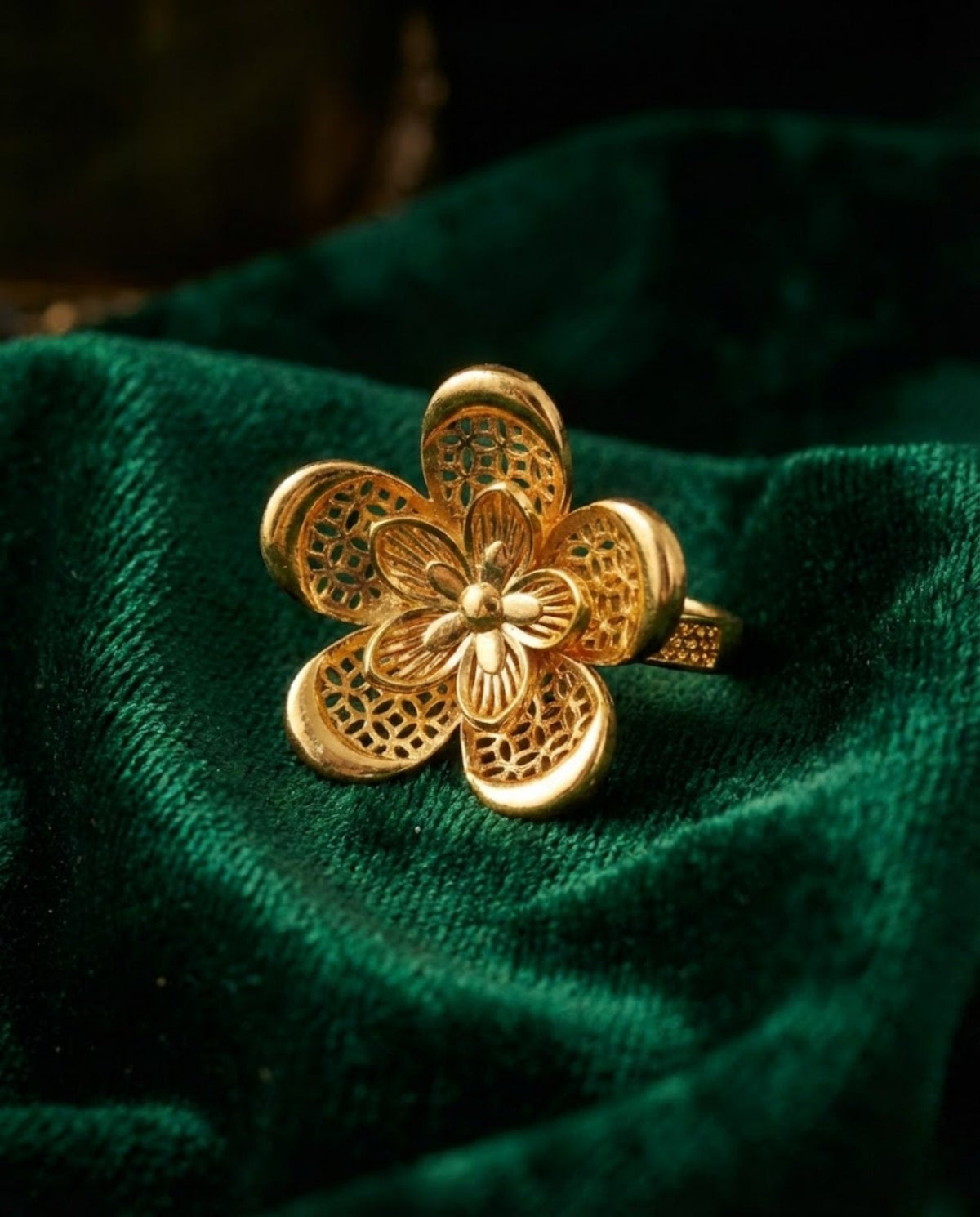Orneza Gold Filigree Five Petal Floral Statement Ring