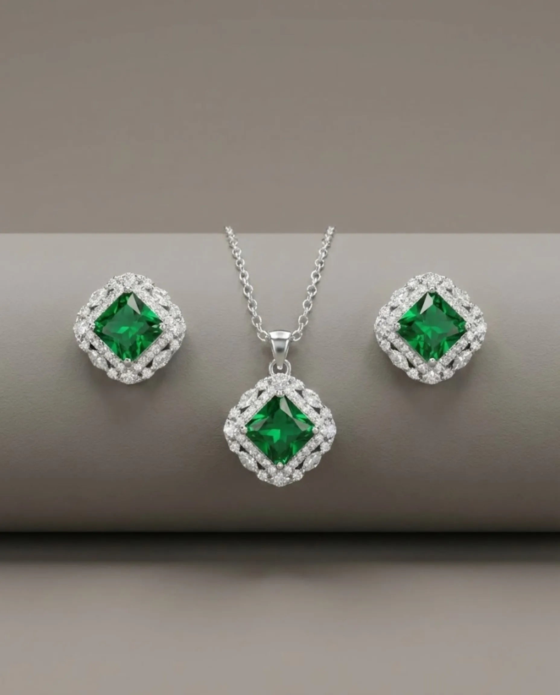 Orneza Emerald Royale Cushion Cut Silver Jewelry Set