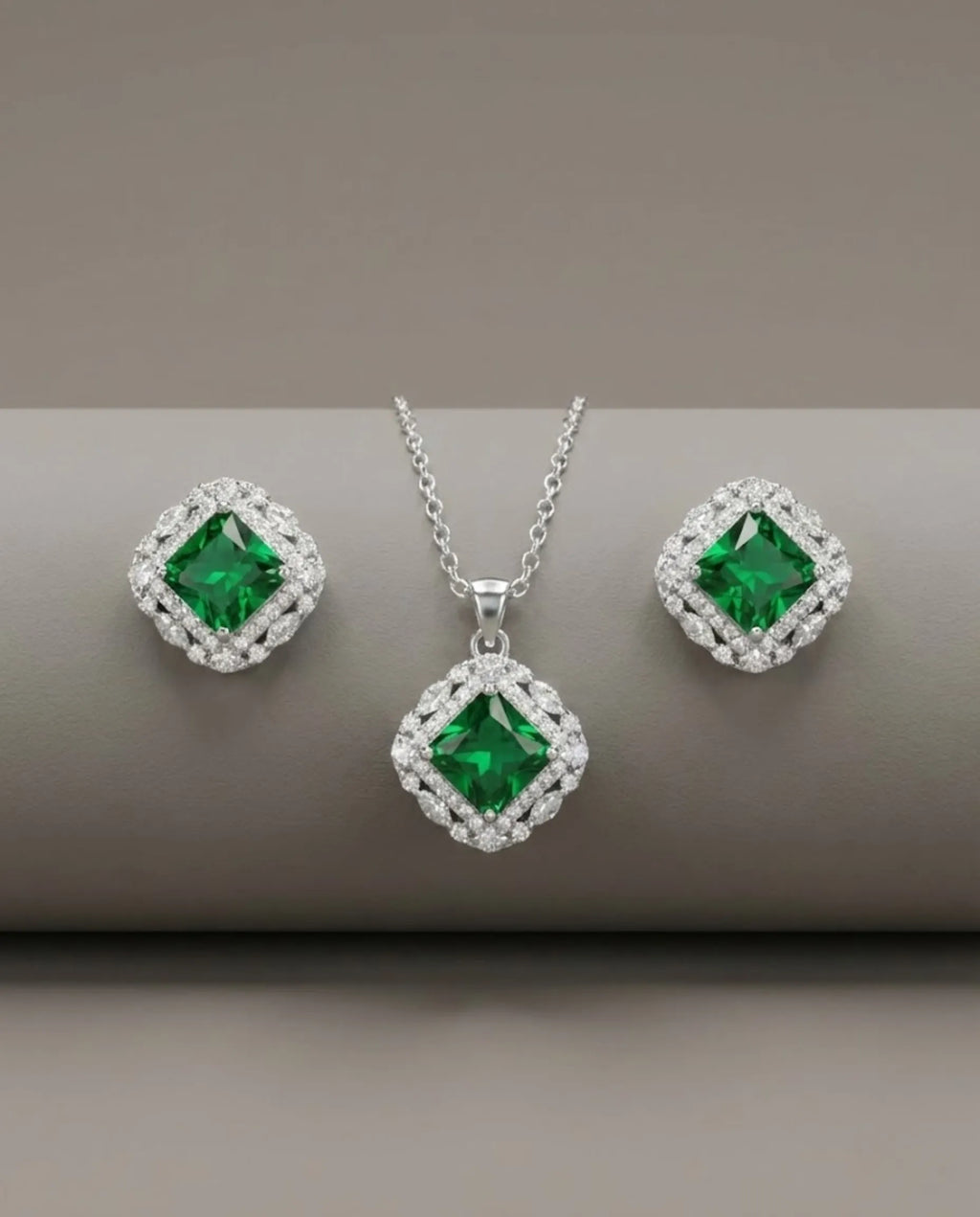 Orneza Emerald Royale Cushion Cut Silver Jewelry Set