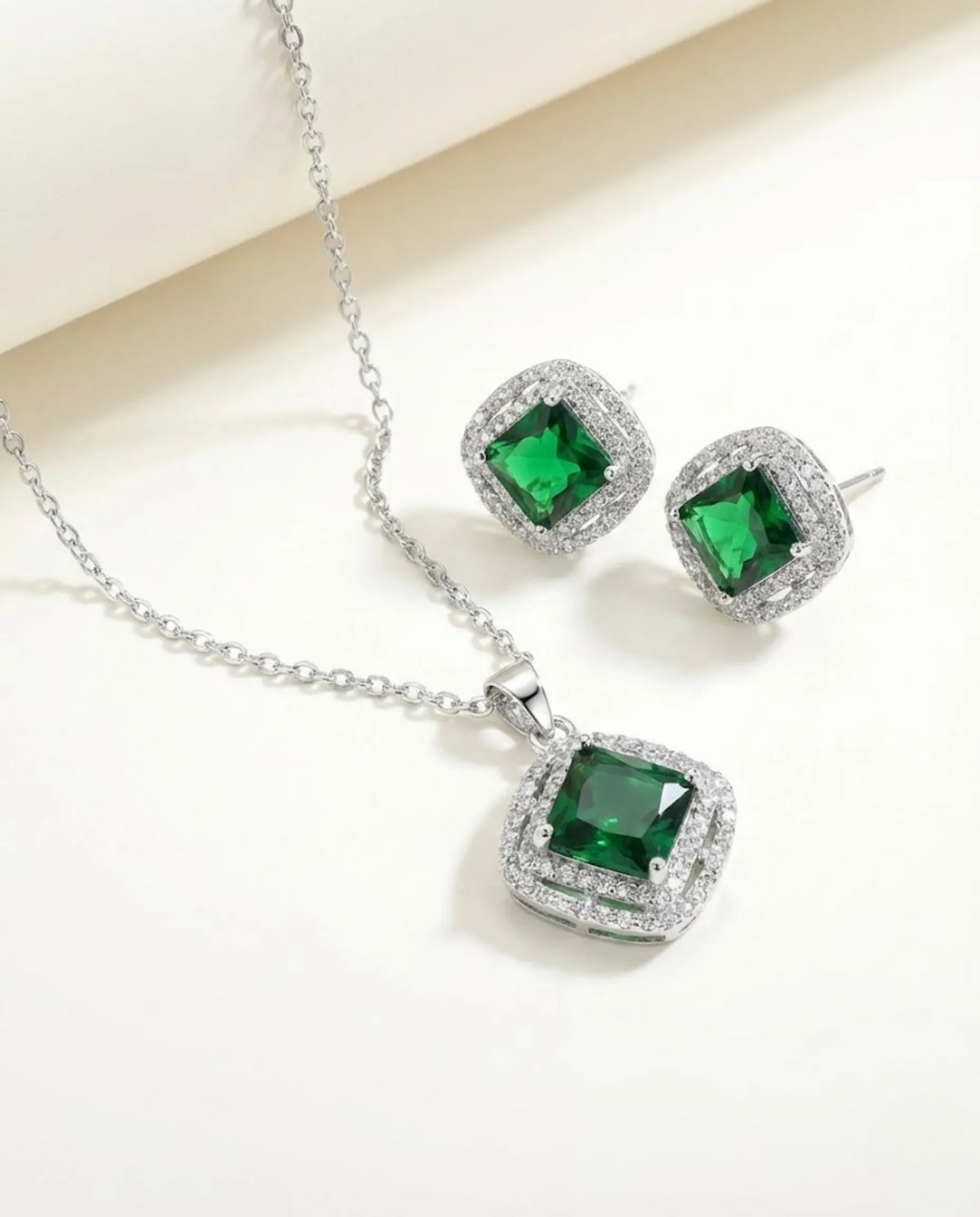 Orneza Emerald Royale Cushion Cut Silver Jewelry Set