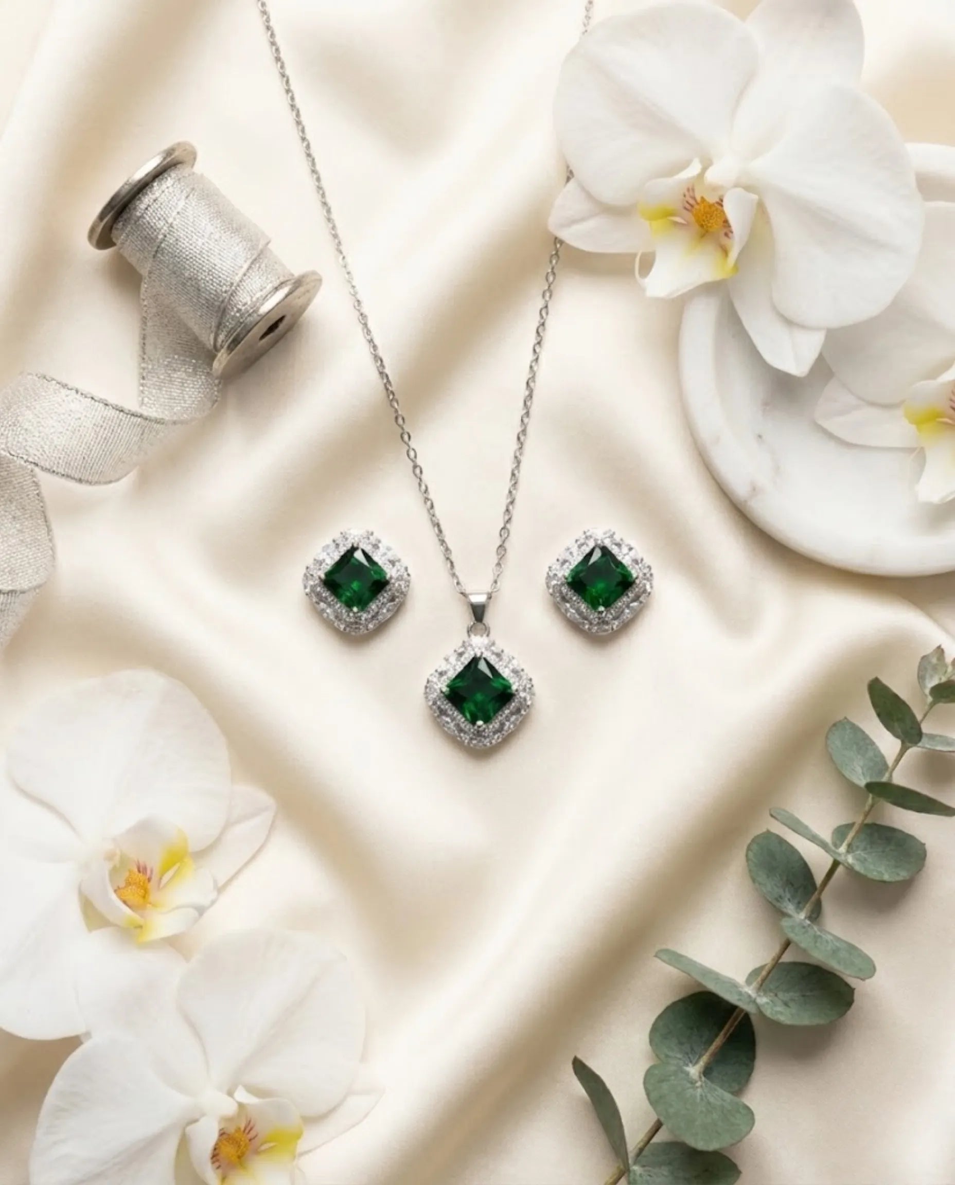 Orneza Emerald Royale Cushion Cut Silver Jewelry Set