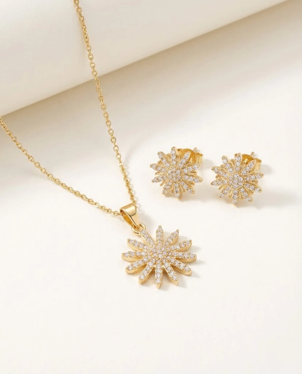 Orneza Emerald Royale Cushion Cut Silver Jewelry Set